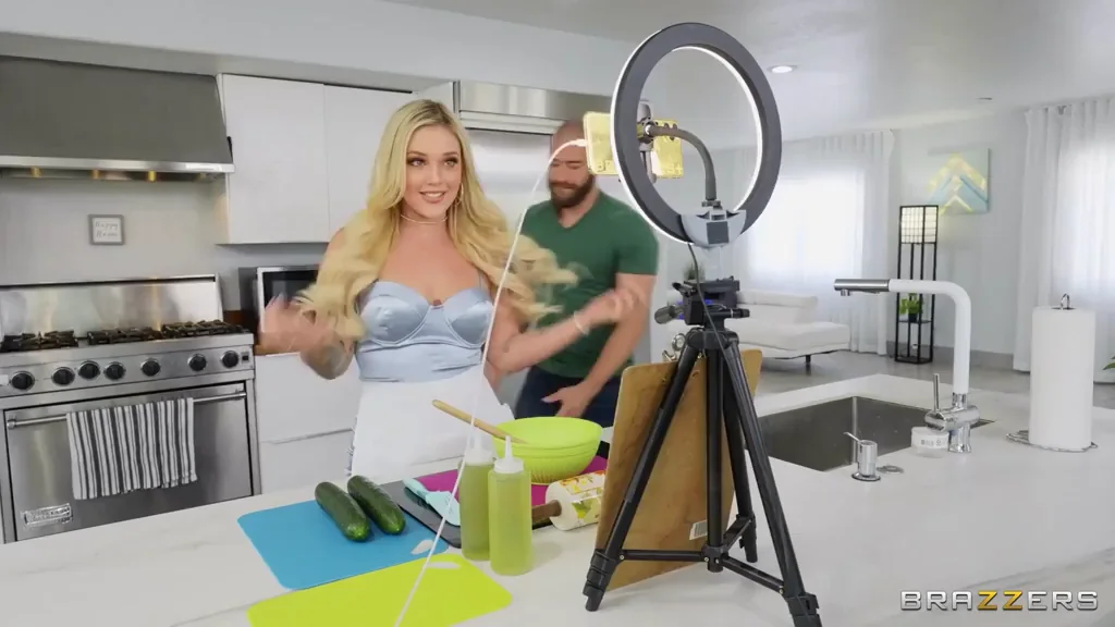 🍑 Chef Stuffing Kali Roses' Juicy PAWG Ass! 🔥