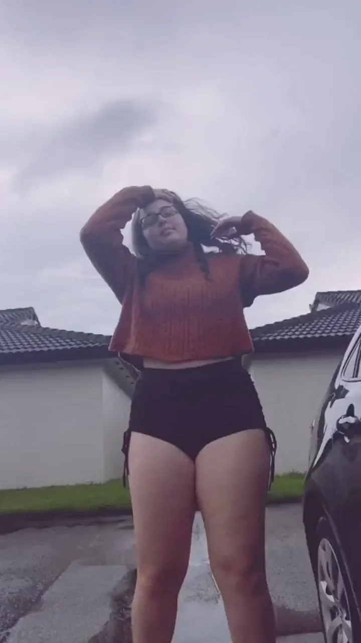 do you like the way I shake my ass?