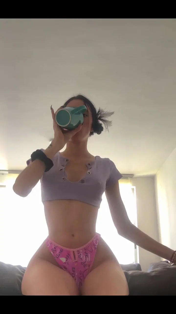 A tummy that deserves multiple loads [GIF]