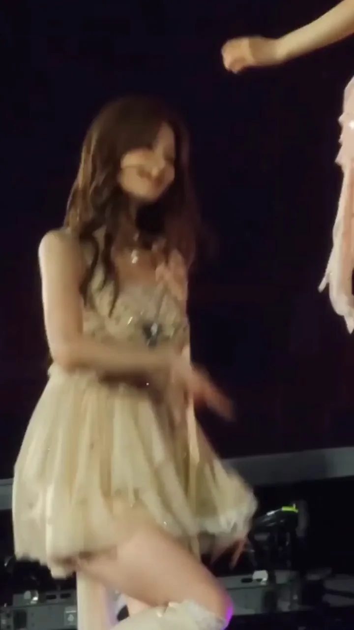 TWICE - Sana & Dahyun