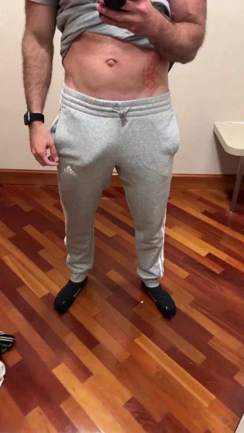 Still think even under gray sweats :)