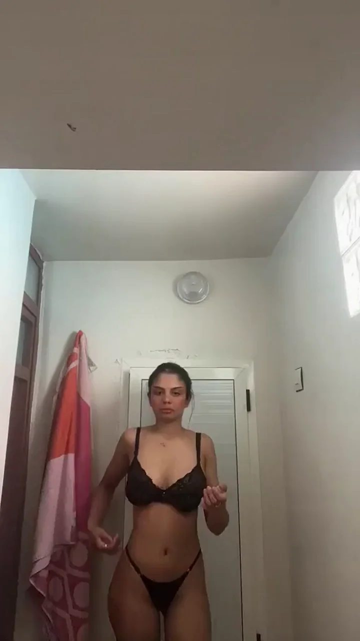 🍆 How Many Times You'd Pound This Busty Fuckdoll Teen? 🔥