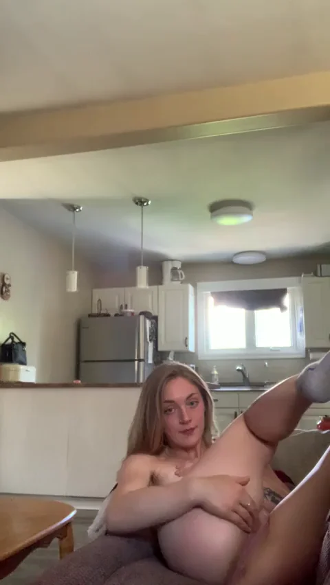 My body would look better in your cream (fuckdoll)