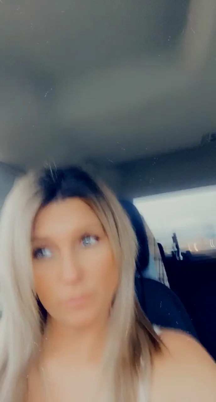 yeah im driving while flashing