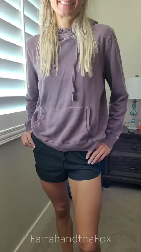 Sometimes a you need a quick MILF masturbation break in the middle of the day (38 mom of 3)