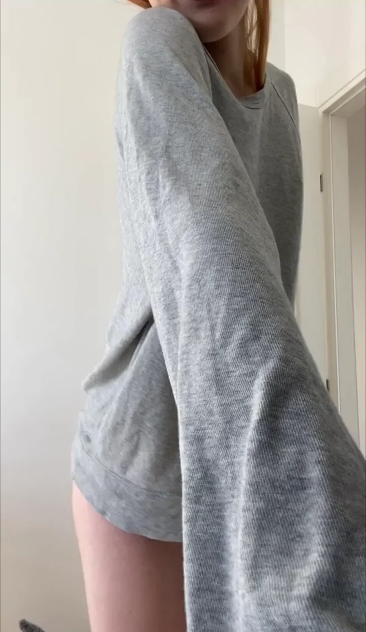 do u like fat booty on a small girl? [f]