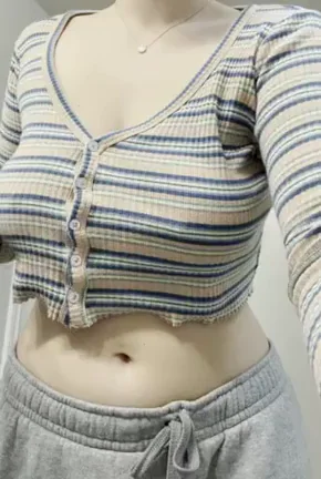I love playing with my titties