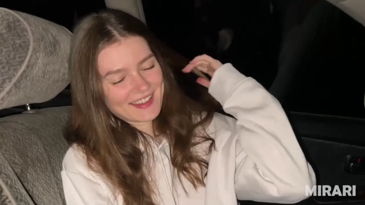 Finally Alone in the Car: Slutty Babe Makes Her Horny Move 😈🍑💦