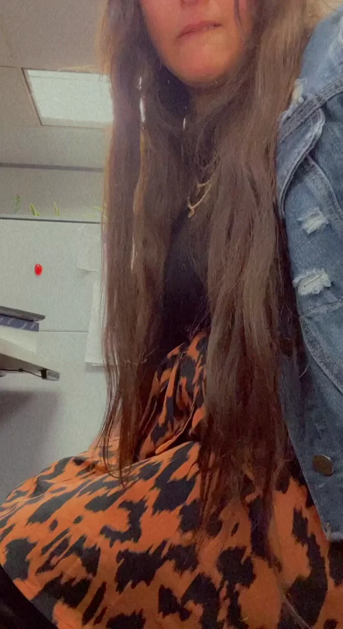 Oops Skirt Up, Trashy Ass Flash