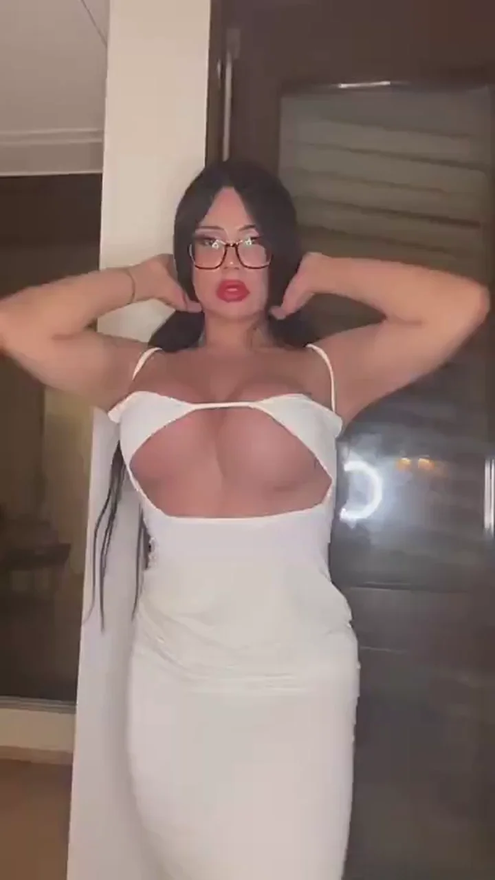 Sexy girl to the rescue