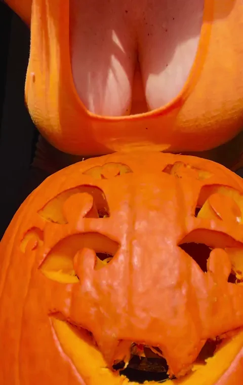 My pumpkin came out amazing ðŸ§¡ðŸŽƒðŸ’‹