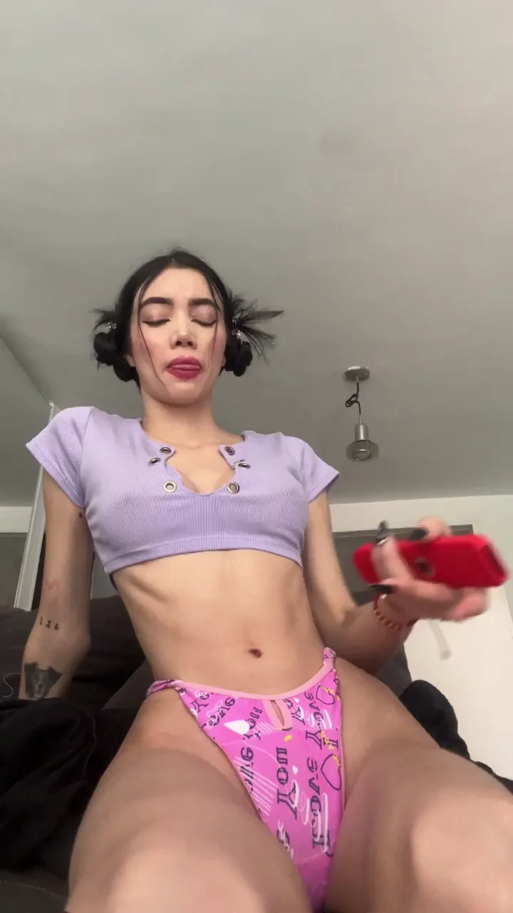 Just a small cutie with a sexy little tummy [GIF]