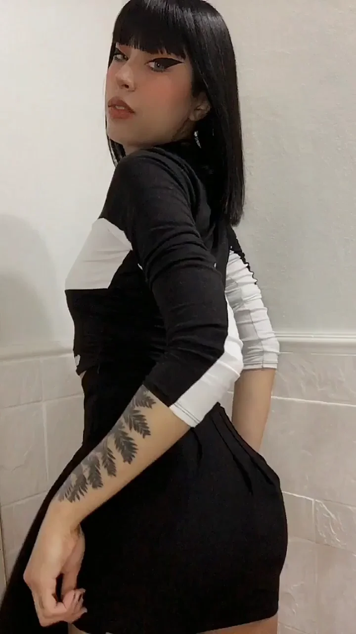 Focus on my face ;)