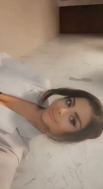Peekaboob [f]