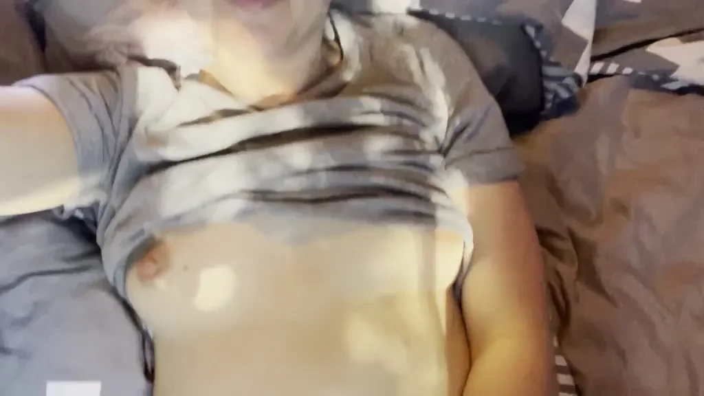 🔥 Super Horny 39yo Married MILF Fingering Her Dripping Pussy 😈