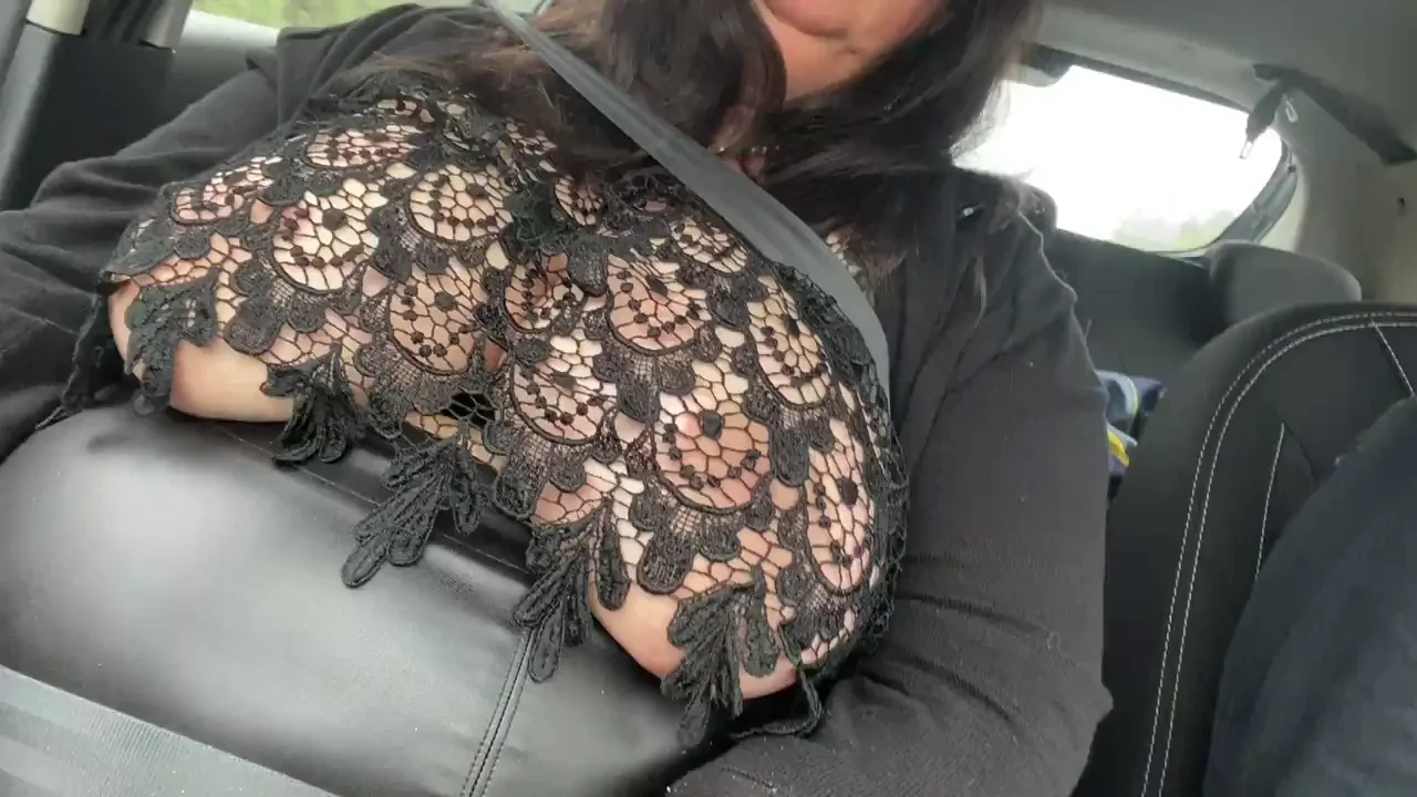 Me a bbw mom with big boobs show you her nipples
