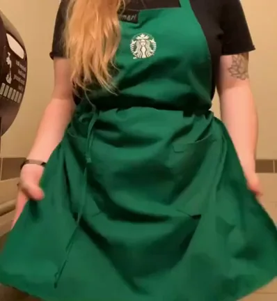🍌 Curvy Barista Dumps Banana in Her Chubby Pussy! ☕💦