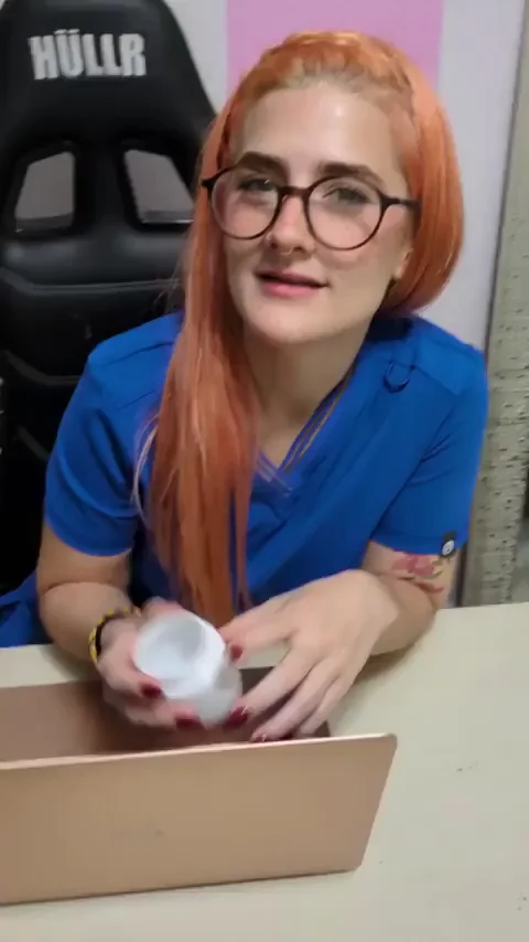 🔥 Naughty Redhead Nurse Sucks Out Thick Cum Sample 💦👩‍⚕️🍆