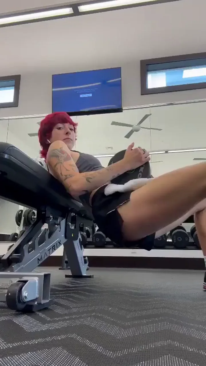 [F] working on my glutes today!