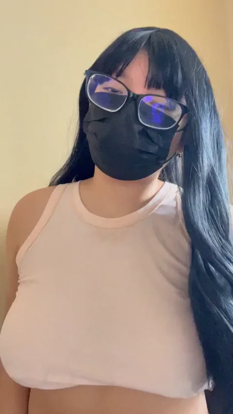 Petite Cutie Offers Epic Tittyfuck 😍💦