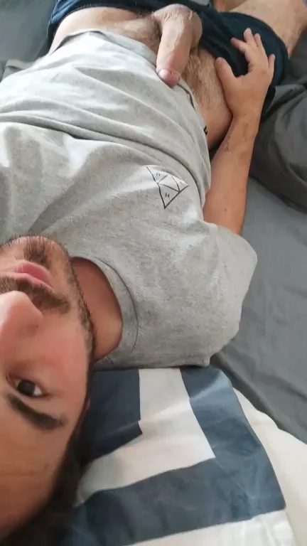 An horny boy in Paris, sunlight & moaning.. [PM welcomed] [M]