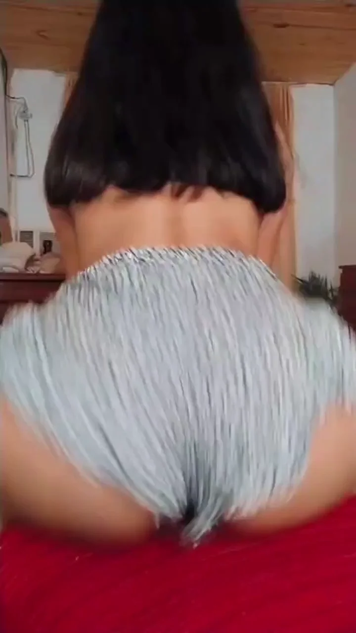 Slutty Student Twerks Her Fat Ass in Thong for That A+ Grade