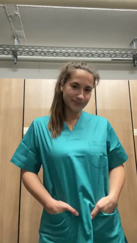 🩺 Nurse's Massive Secret Bulge Under Tight Jeans 🍑💦