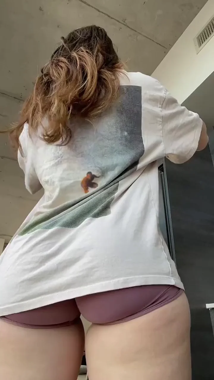 🍑 My Thick Juicy Ass Begs for Backshots! 🔥