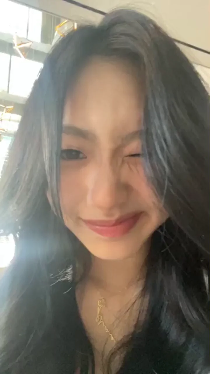 😈 OL119: Sexy Asian Office Slut Teases with Smirky Lips & Shiny Hair 💋