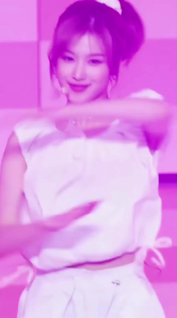 TWICE - Sana
