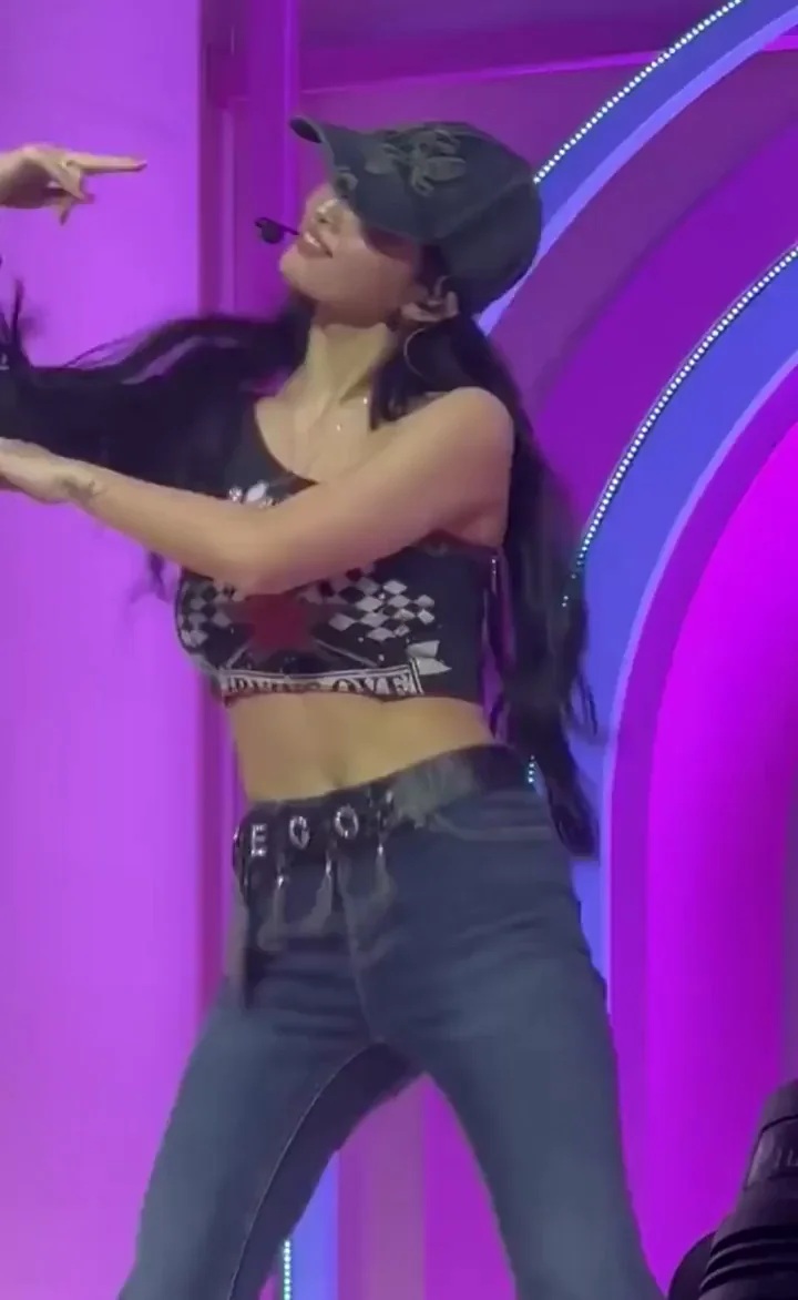 TWICE - Momo