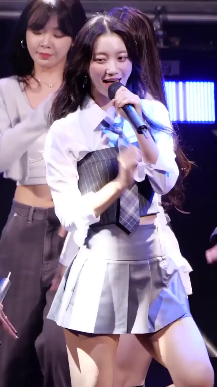 Oh My Girl - Yubin