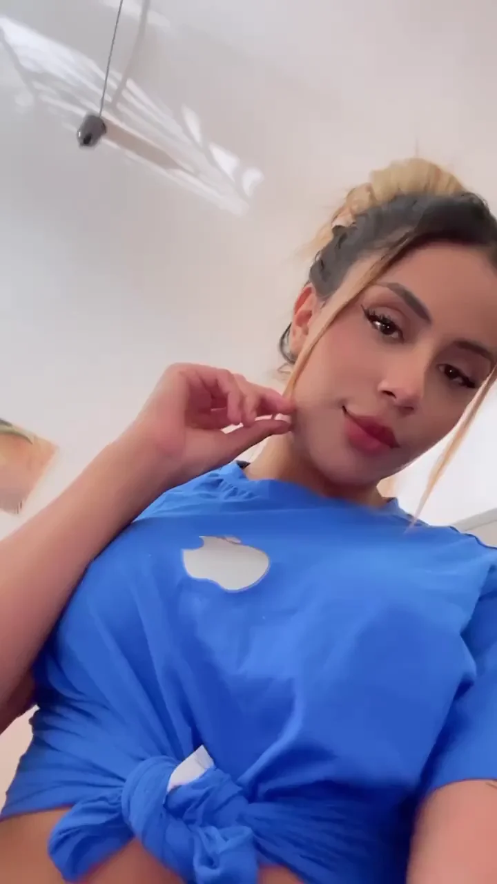 Sneak Peek Tease from Curvy Hottie in Blue Crop Tee 😏🔥