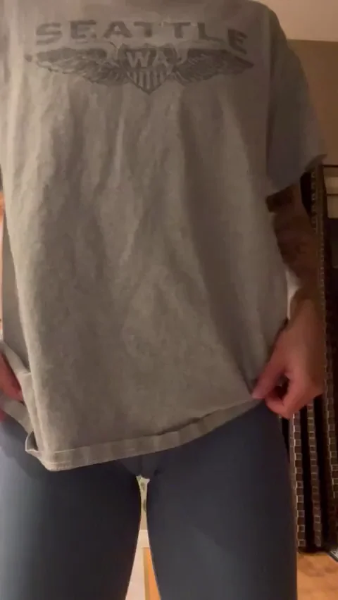 I love the feeling of a cameltoe