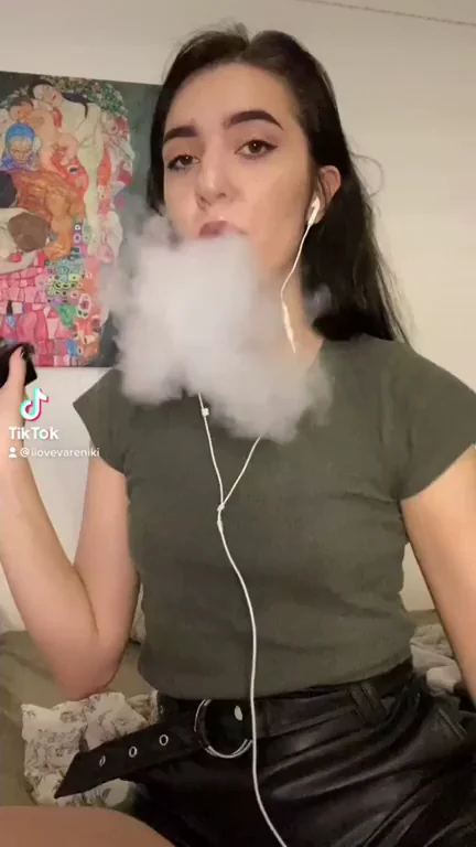 this is my old video! ?I think this vape is magical?