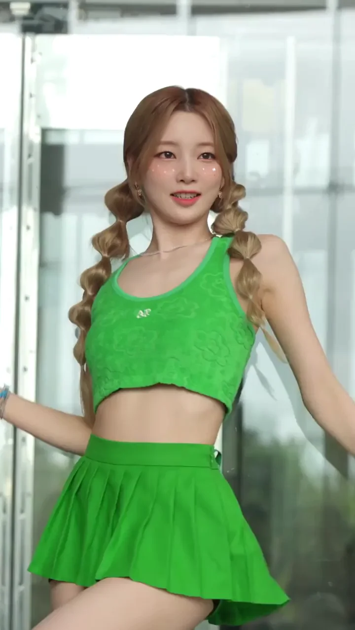 EL7Z UP - Yeonhee