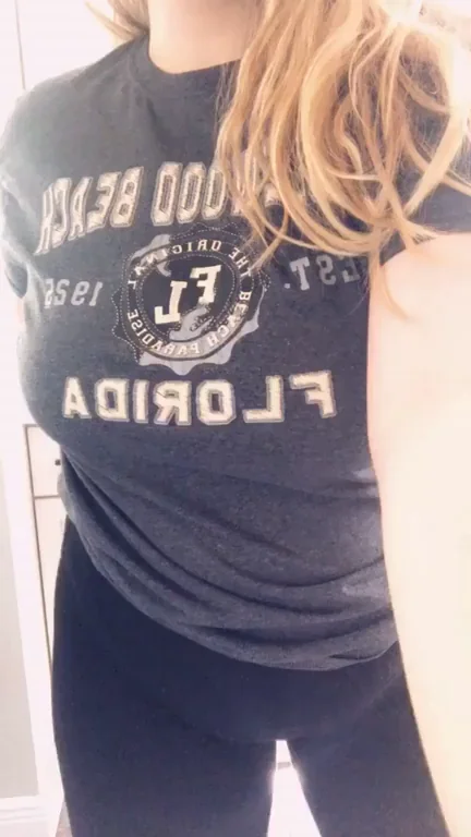 Petite 5’1 Blonde Slut Drops 38DD Jugs 🍈🍈🔥 [OC Tittydrop]