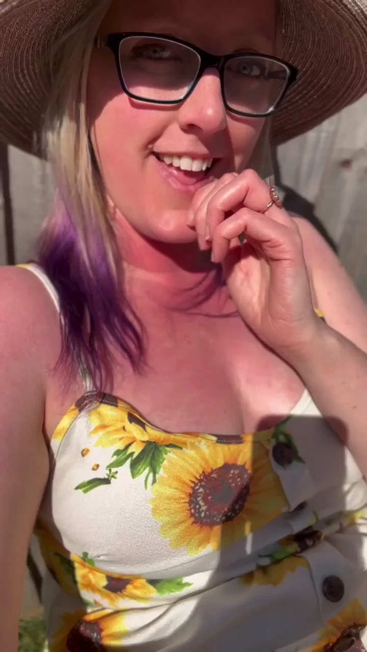 Sun-Kissed MILF Exposes Shaved Pussy & Tits in Sunflower Dress 😈☀️