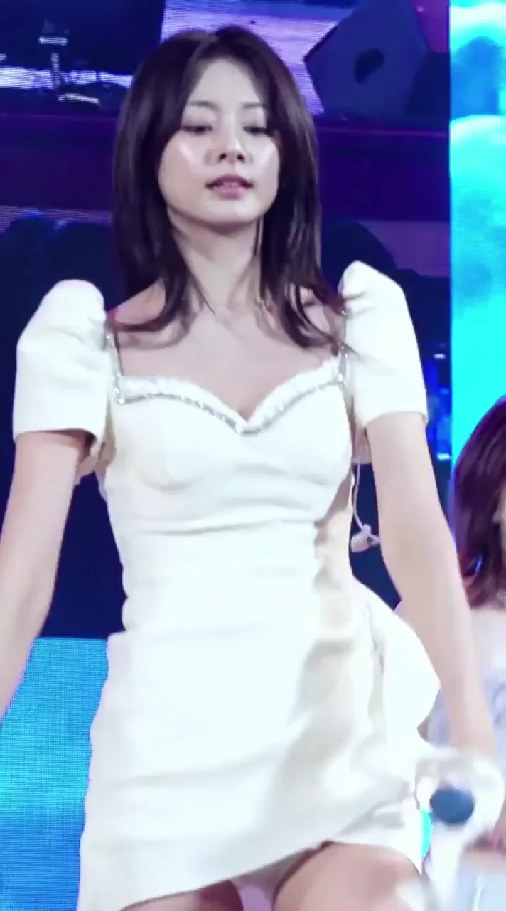 TWICE - Tzuyu