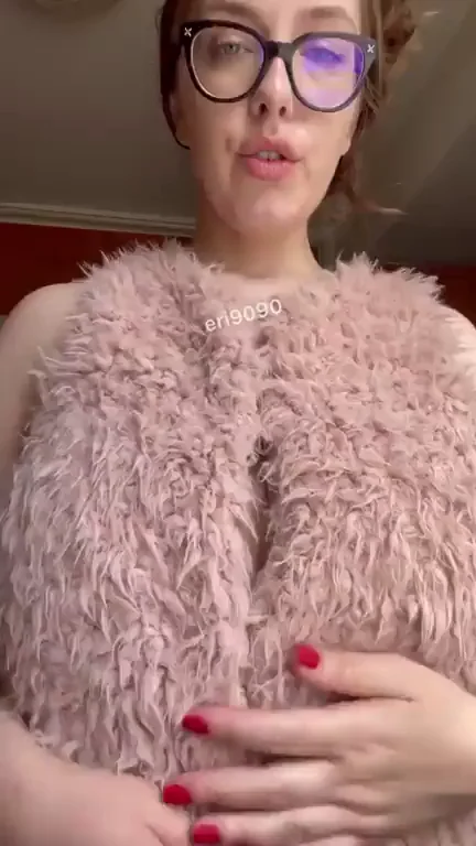 Glasses Geek's Furry Titty Drop Tease – Heat's Rising!