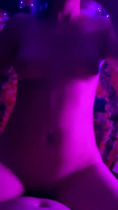 Recording her while she's cumming ?