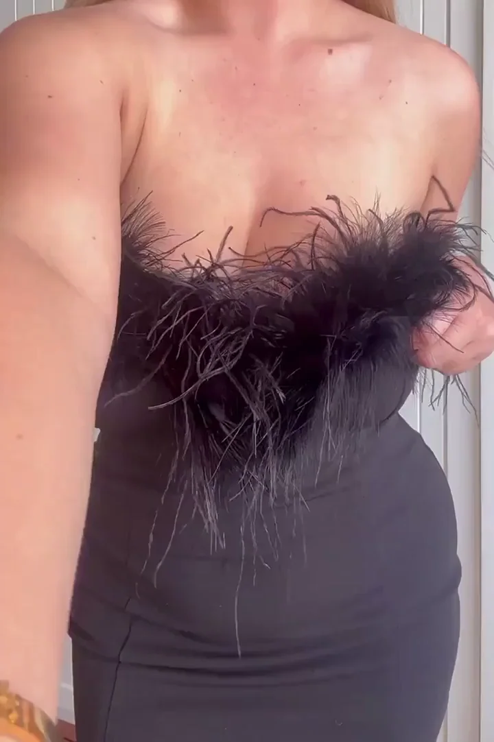 Post-Date Surprise: Blonde Mom's Saggy Big Tits Tease 🔥🍑