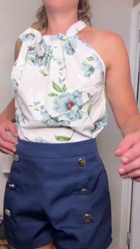 Girlfriend's Juicy MILF Tits Tease 😍🔥 No Nudes Today? Here's Your Fix!