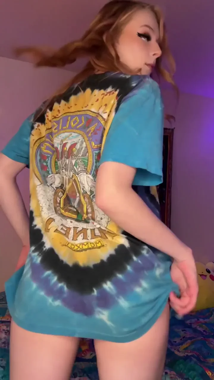 😈 Be Real: My Thick Teen Ass Bigger Than You Thought When I Flash It? 🍑🔥