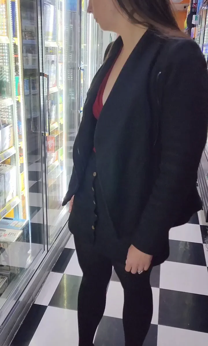 The store clerk had no idea what I was doing back there