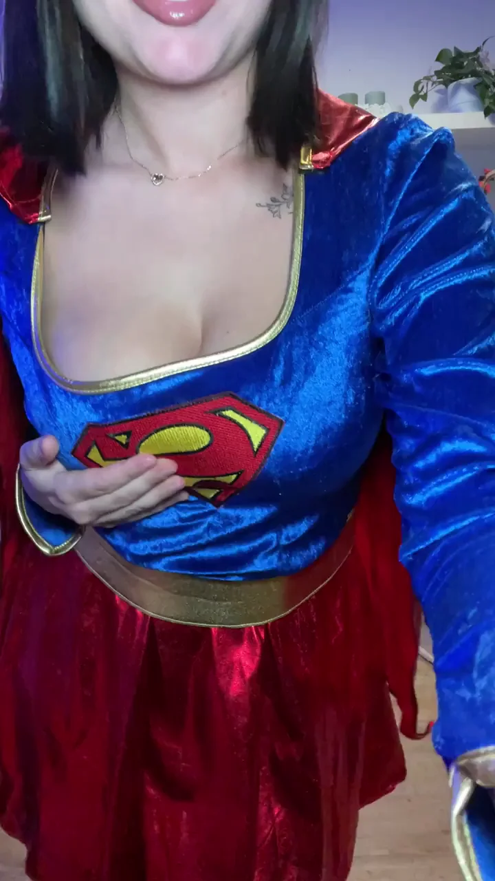 Cute Neighbor Slut's Massive Tits in Superwoman Cosplay 😍💦