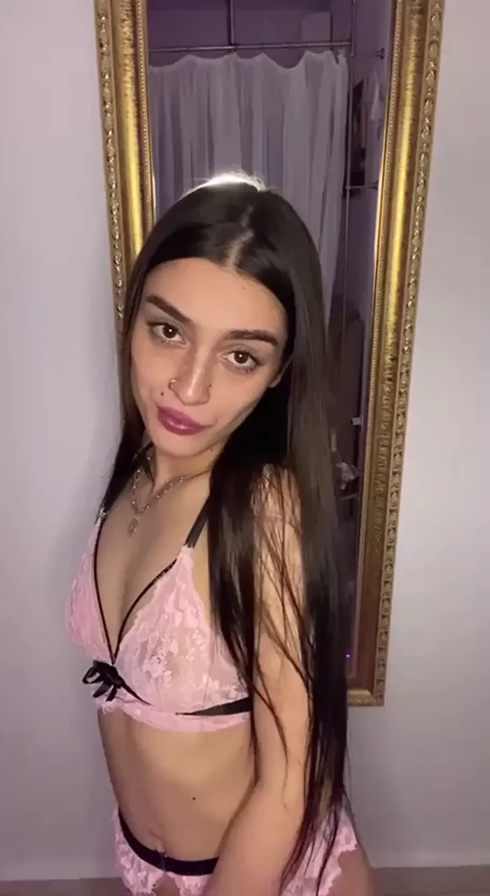 Tits Always Poppin' Outta My Slutty Lingerie 😈🍒
