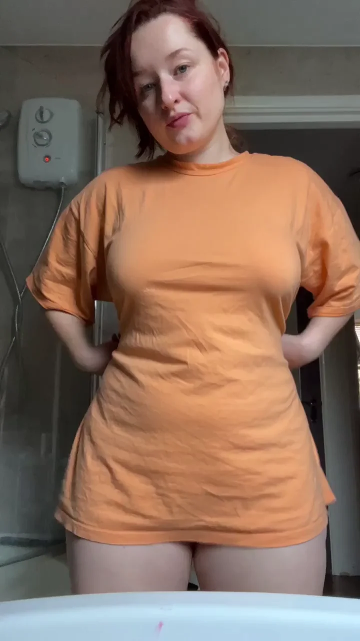 Raise your cock if you like thick moms