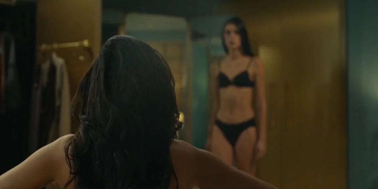 Laysla De Oliveira & Stephanie Nur's Steamy Lioness Lingerie Tease