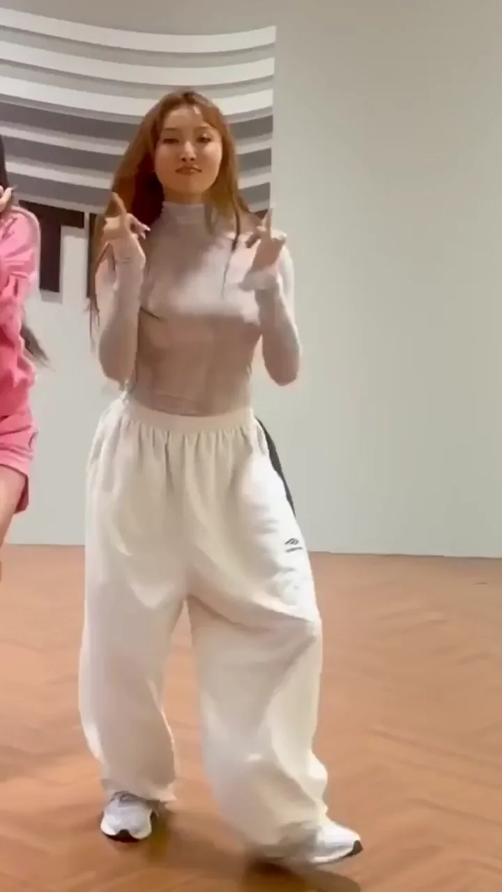 Hwasa's Thick Mamamoo Hip Shake Fap Fuel